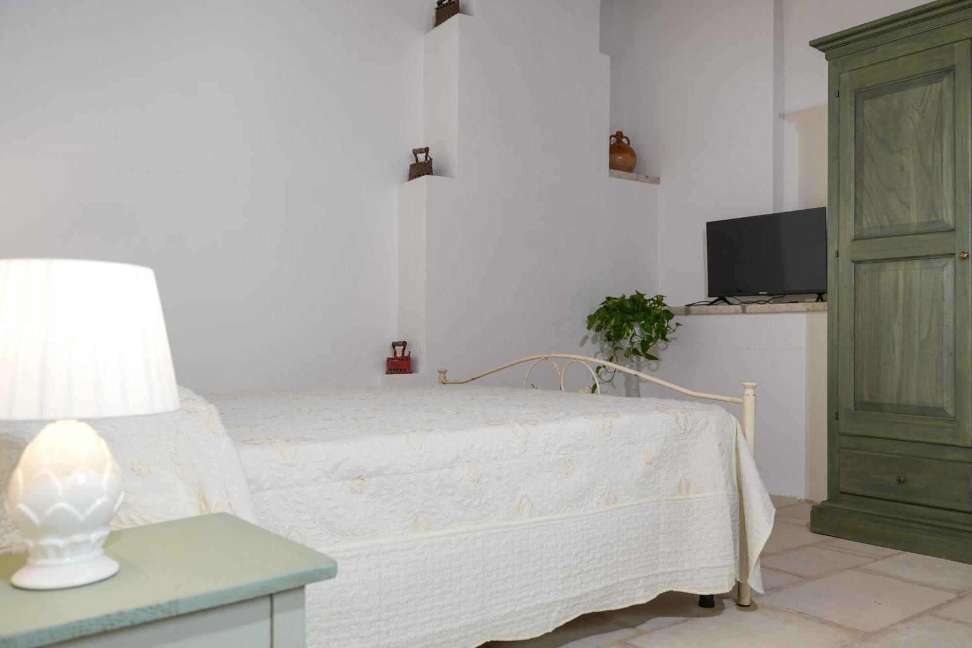 Hotel Palazzo Salvatori Soleto Pokój zdjęcie
